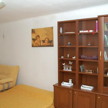 בית כפרי Carst House 13 Andreja